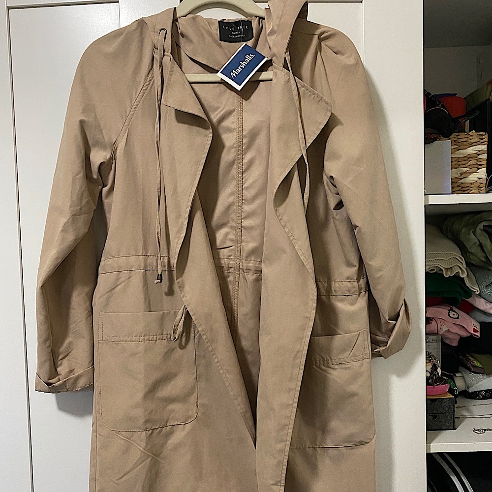Beige/ Tan coat
